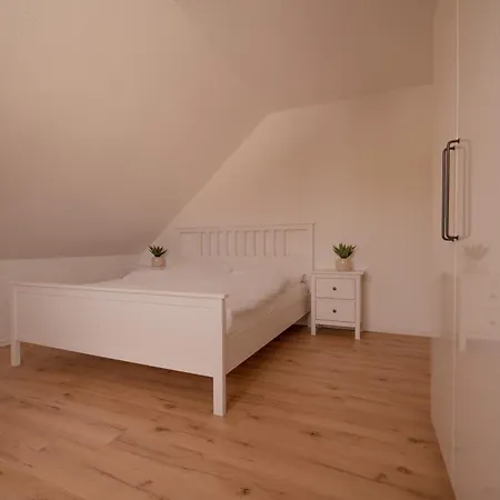 Mit Ladesaeule דירה *