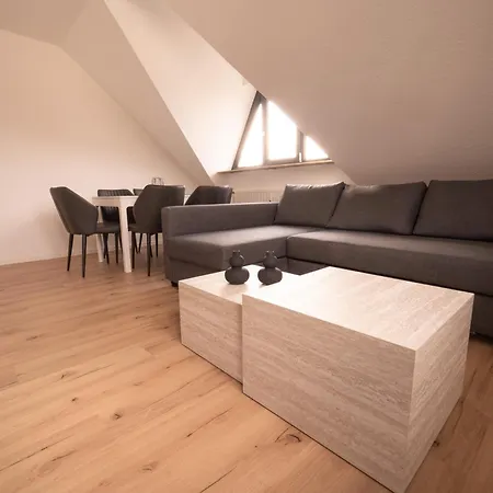 דירה Mit Ladesaeule